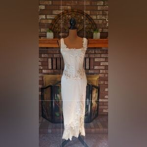 Wedding Elegant Off-White / Cream Lace Dress